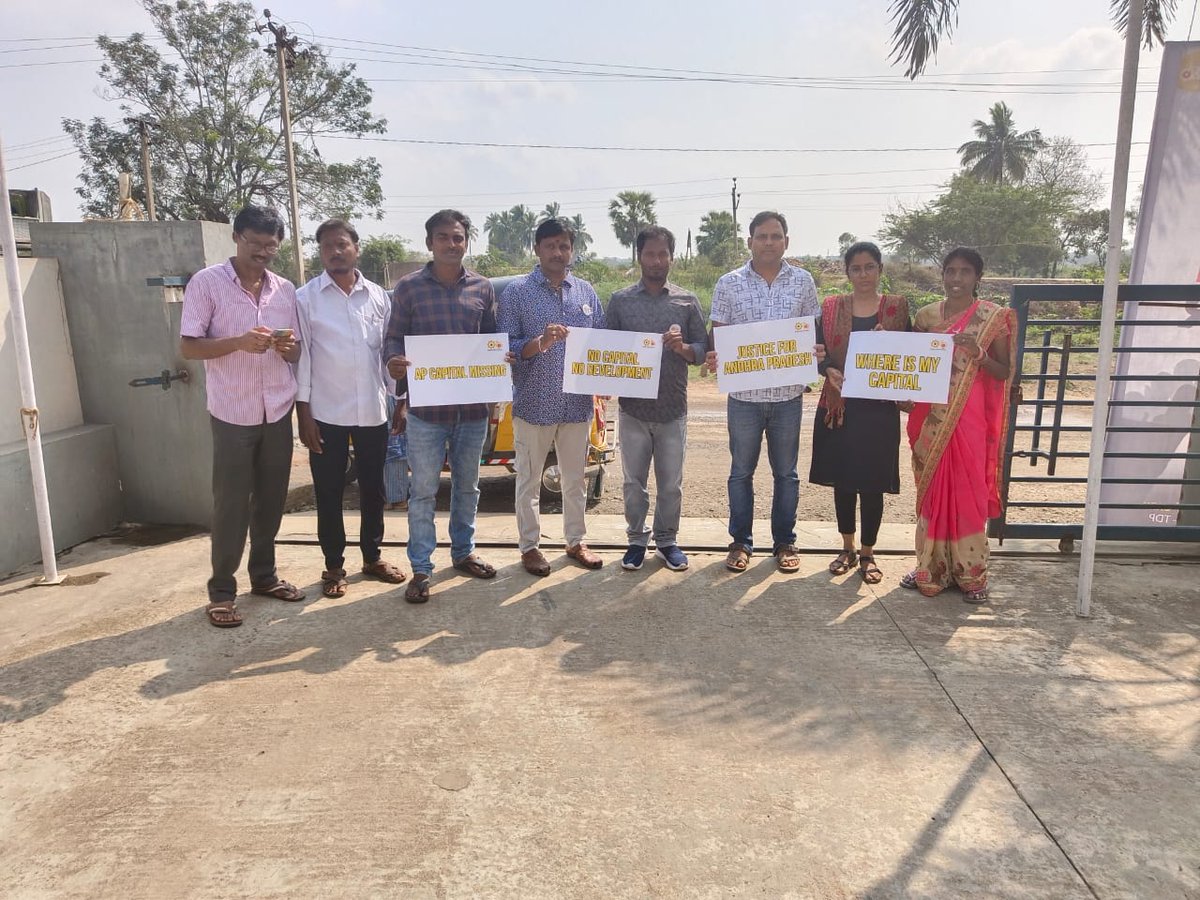 TDPProfessional's tweet photo. Voices united, hearts aligned. Standing strong for our AP capital, for our future.
#APCapitalMissing #StandWithAP
#TPWWithTDP #teluguprofessionals #andhrapradesh https://t.co/WWGPlN2Kjw