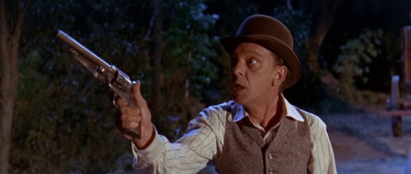 #SundayNightClassic
The Shakiest Gun in the West (1968) by #AlanRafkin
w/#DonKnotts #BarbaraRhoades #JackieCoogan

An undercover stagecoach robber marries a naive dentist so she can join a wagon train and catch some gun smugglers.

“S-s-s-s-stick'em u-u-u-UP!???'
#Comedy #Western