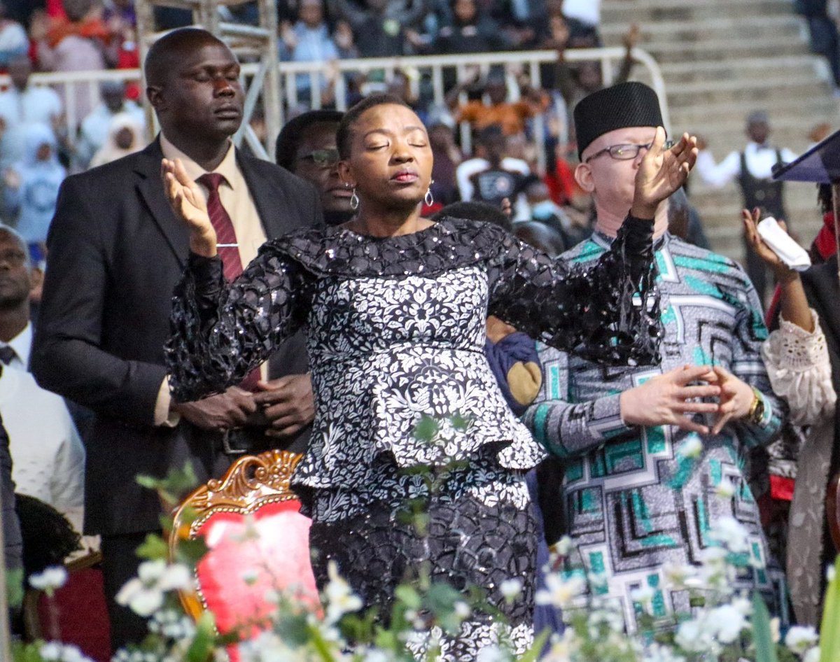 MwangoCapital's tweet image. Hustle zijipe, 
Deals ziivane,
Stocks zipande,
Dividends ziingie,
Diaspora pesa watume,
Promises zipungue,
Ushuru ushuke,
Mambo yajipange, 
Wiki ishikike,

🙏 #MondayMood