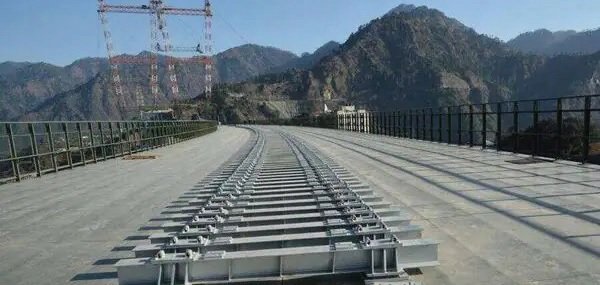 RisingKashmir's tweet photo. #Robust #disastermanagementplan to safeguard #JK’s #raillink’

#KRCL partners with #STSGlobal to enhance #safety of Udhampur-Sgr-B’la #rail project

Reports @IrfanYattoo

@RailMinIndia @OfficeOfLGJandK
@diprjk @manojsinha_

https://t.co/MjBmkTaq4B https://t.co/ll7nQlSpqj