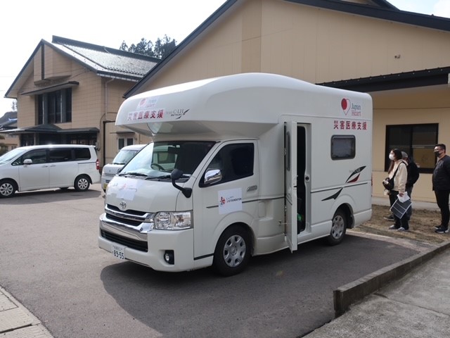 JSFsince1999's tweet photo. ＜活動報告更新です＞
地震発生から1か月半が経過し、急性期から慢性期に移るフェーズで私共に出来ることはないか、現地で実際に活動する協力団体から直接お話をうかがうため、能登半島を訪問しました。
https://t.co/dgrwWwU83O
#浜田省吾 #JSFOUNDATION #能登半島 #地震 https://t.co/f6UfB7qjCP
