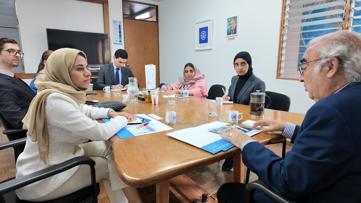 La embajadora Rawdha Al Otaiba, sostuvo una reunión con Francisco Rojas, rector de @upeace, ambos expresaron el interés de invitar a jóvenes de los Emiratos Árabes Unidos a estudiar en esta prestigiosa institución.