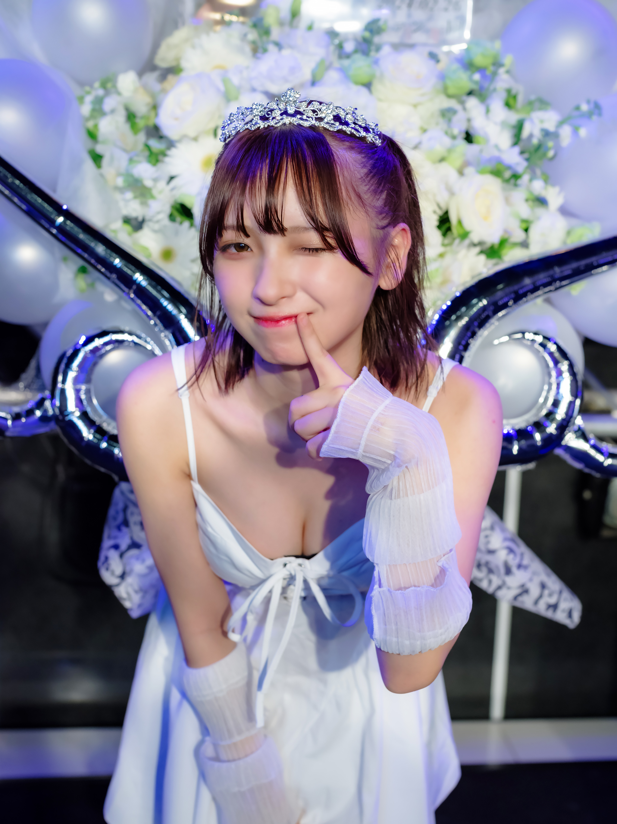 一ノ瀬瑠菜(シャルロット)サイン入り写真パネル - メルカリ