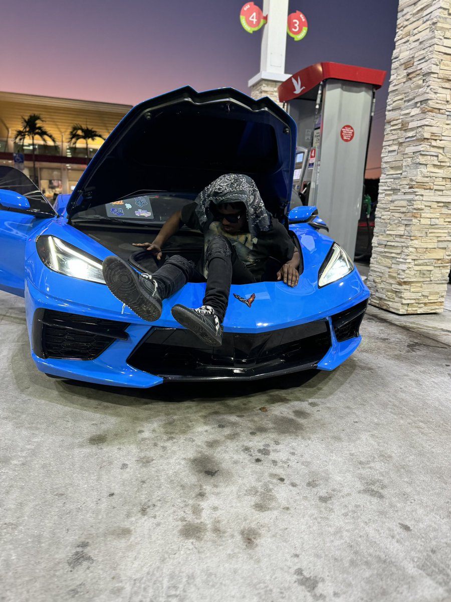 abm_scrap's tweet photo. N**ga I wake up boof a plat Iโm tryna catch a Z nigga itโs only 10 Iโm getting it in I done sent out like 3๐ฐ๐๐คน๐พ #Digiville #DanjรจGang5L ๐๐ค https://t.co/fapSRSlqFB