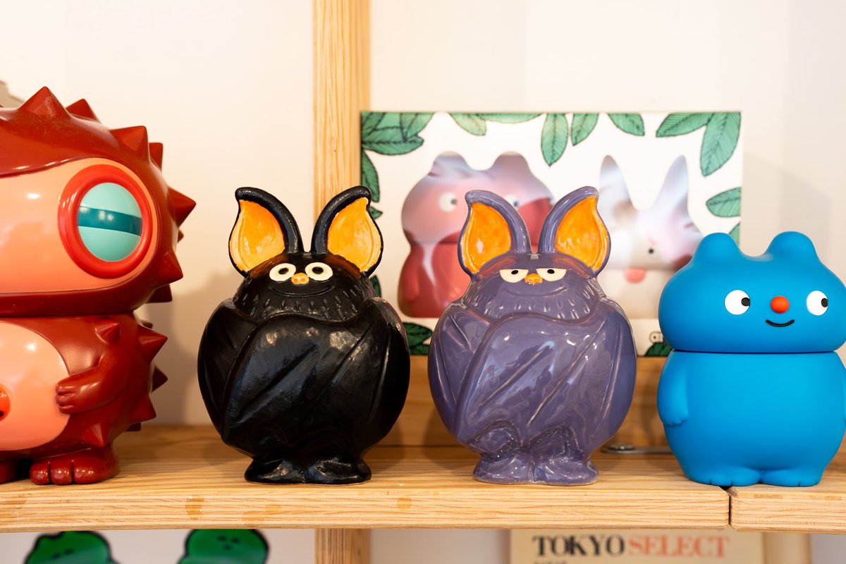このコウモリの置物めっちゃ可愛くないですか？狸の他に新しい信楽焼の
