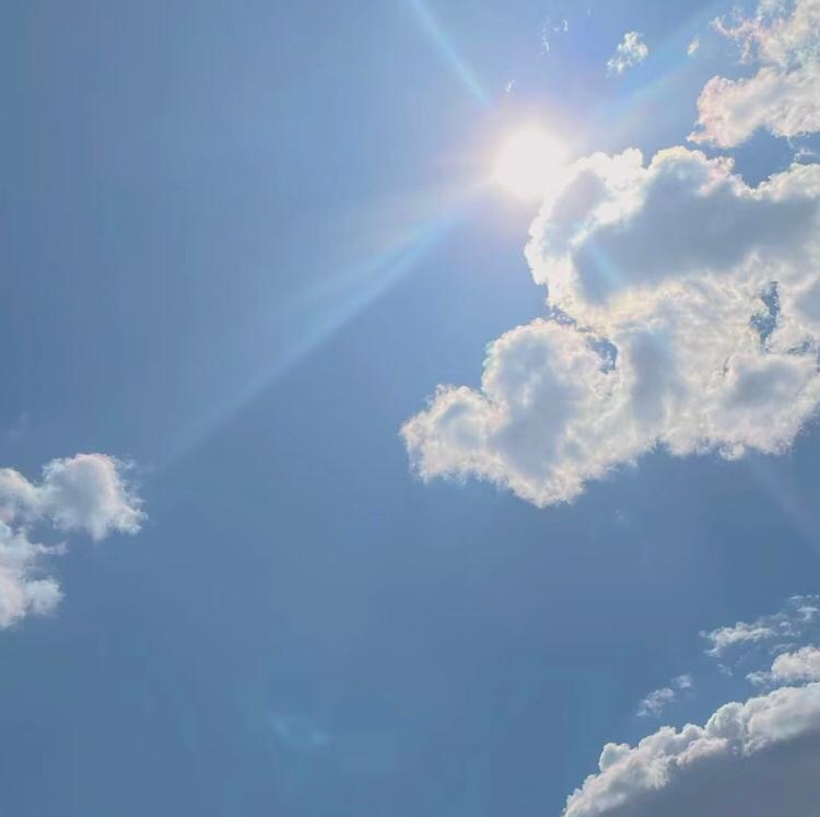 오늘 날씨가 너무 좋아서 다음 한 주 동안은 비가 안 왔으면 좋겠습니다
#서울
