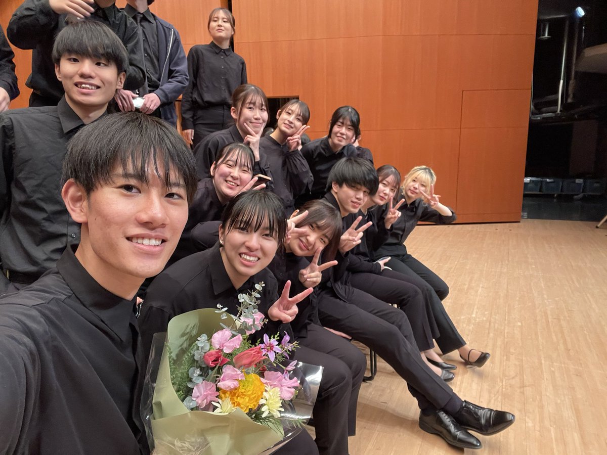 yubbtuba's tweet photo. 定期演奏会、無事終演しました！
たくさんのご来場、本当にありがとうございました！！
とても濃く楽しい時間を過ごすことができました！
3年生2名は、この定期演奏会をもって引退となります。
これからは1,2年生での新体制になりますが、引き続き山大吹奏ちゅーばぱーとへの応援をお願いいたします🙇‍♀️ https://t.co/3H7xtWTHim