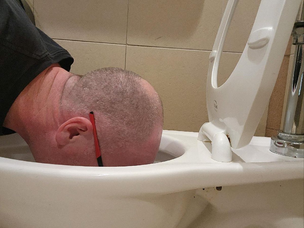 😂😂Gave himself a swirly. 😂😂