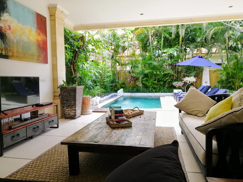 VillaBugis's tweet photo. 2 or 3 bedroom Villa Nakula has a seemless transition between indoor and outdoor spaces... a perfect example of Bali Villa living...

https://t.co/6d0BajRfNs https://t.co/PjK3aqnZu4