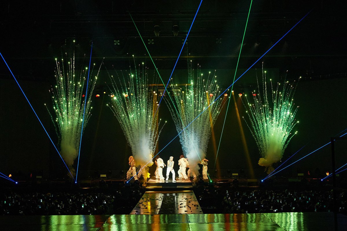 Time seemed to warp, stretching and contracting with each scene, yet in that suspended moment, there was only the connection between me and Nctzen. Their reactions, a symphony of gasps, laughter, and applause, fueled my energy, propelling me forward with renewed vigor.