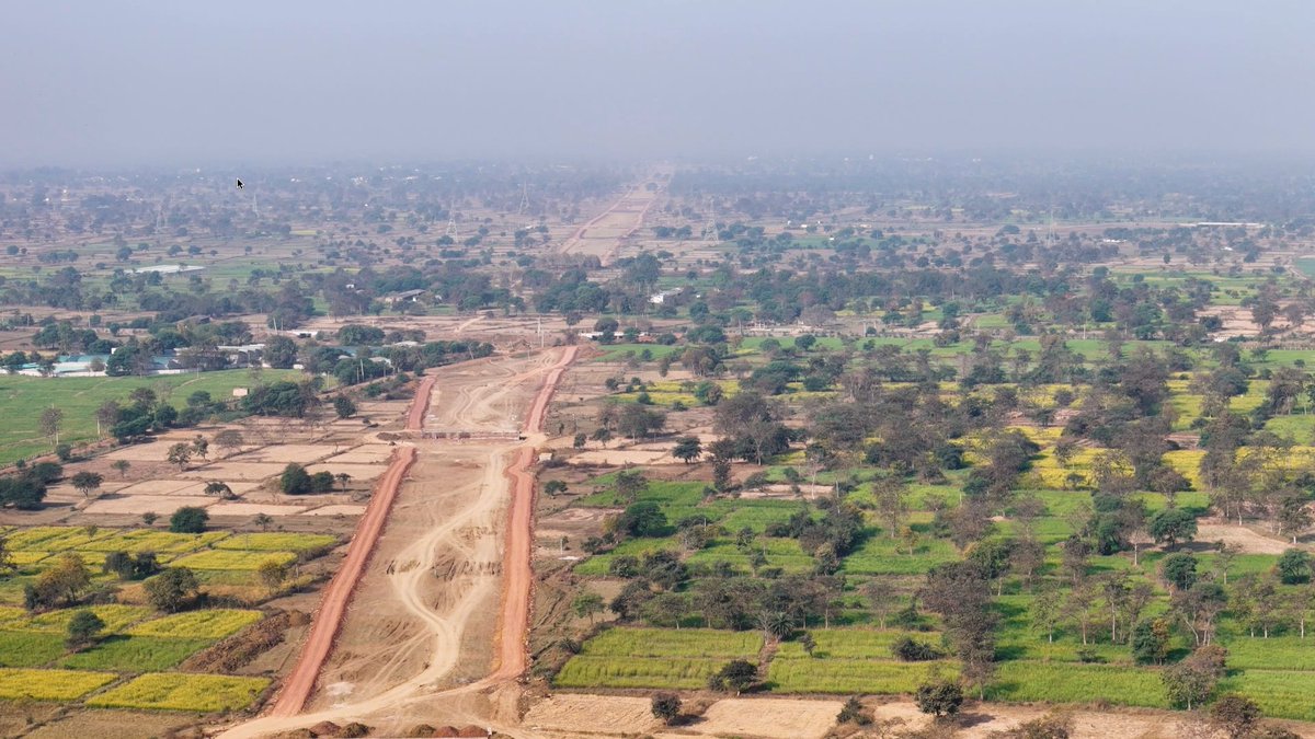 Life_On__Wheels's tweet photo. Impressive progress on Package-A of the Durg-Raipur-Arang Expressway! Thanks to SMS & Mehrotra Buildcon JV for their excellent work. 
See it for yourself near Kharun River & State Highway 22: [https://t.co/fK4Ix89qLM]. 
#Chhattisgarh #Infrastructure #Expressway #PackageA #Construction
