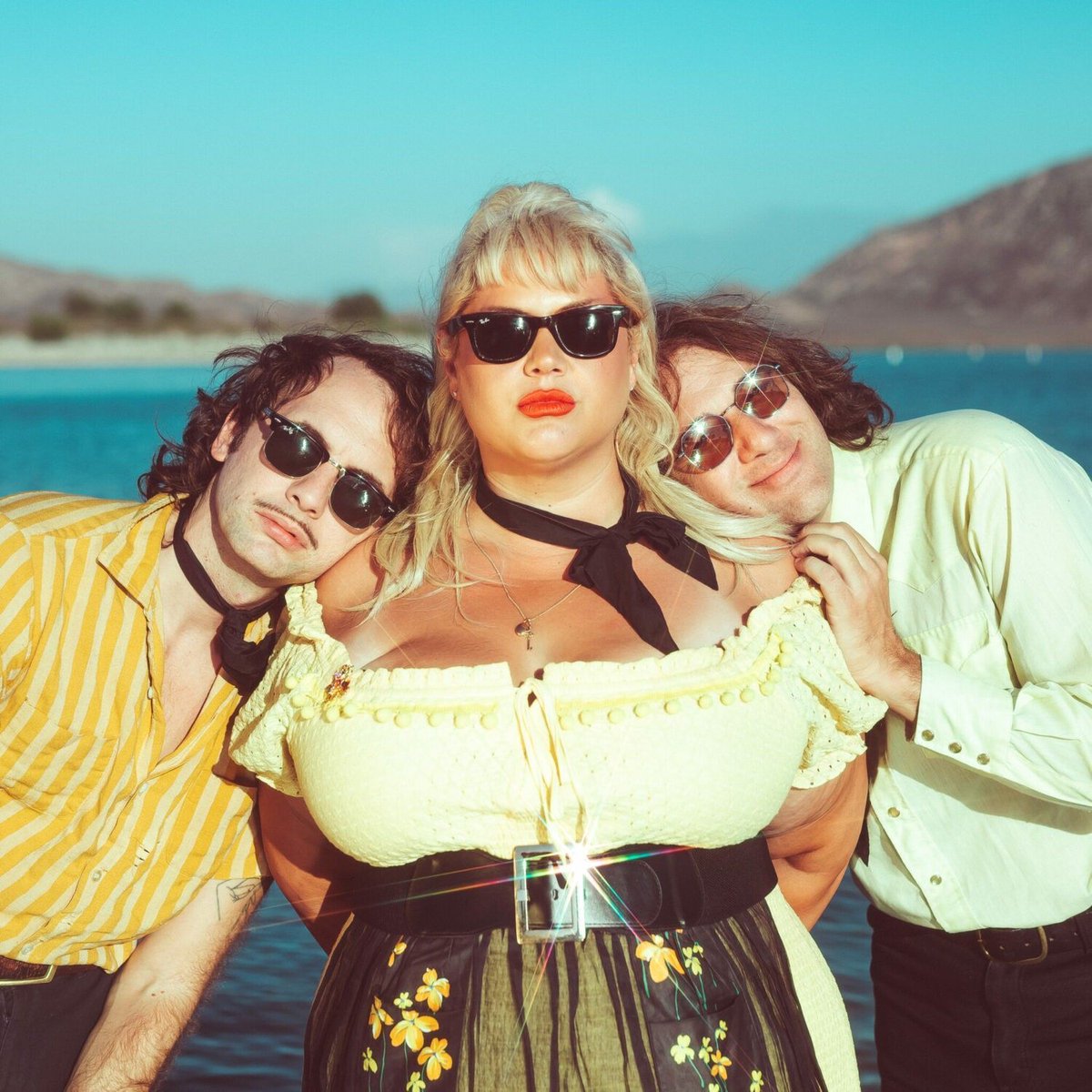 Now Playing: 'The Moon is in the Wrong Place' by LOCALS @ShanAndTheClams

This band with Oakland roots is putting out a brand new record 5/10 via @EasyEyeSound

You can see their home-coming show 10/19 at @FOXOakland

#NP on @live105fm’s SOUNDCHECK with DJ @AaronAxelsen
