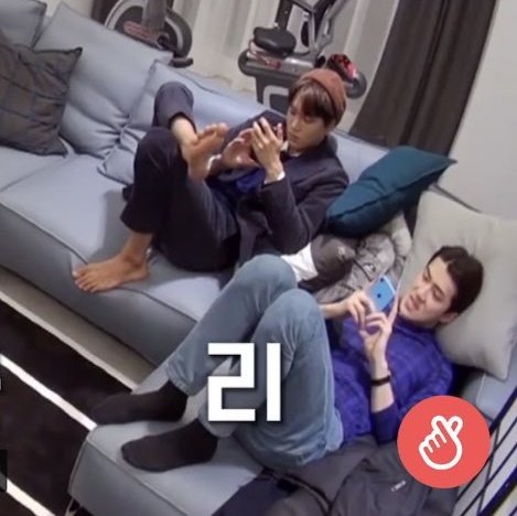 엑소 팬미팅할때 못가는 사람들
나 세훈 카이