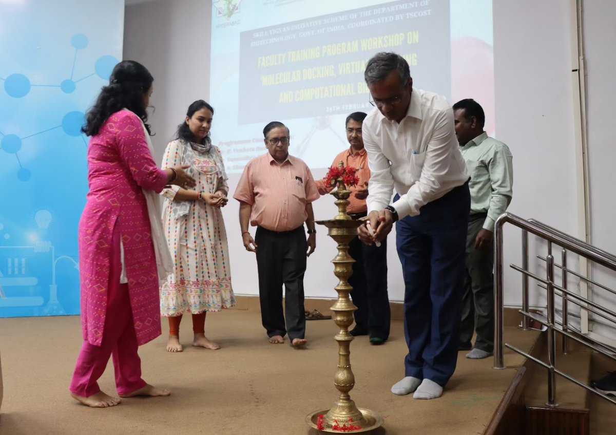 NIPERHyd's tweet photo. Inauguration Ceremony of Faculty training program "Workshop on Molecular docking, Virtual screening, and Computational biology" Organized by @NIPERHyd under #SVP Scheme of the  @DBTIndia coordinated by #TSCOST begins with lighting of holy lamp. 

@Pharmadept @mansukhmandviya #ftp https://t.co/c8gfXDfjo1