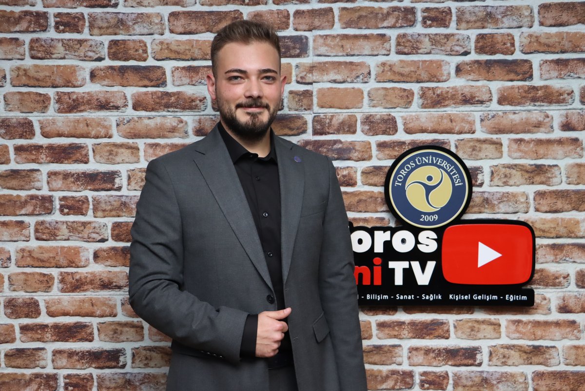 Toros Üniversitesi'nde yeni bir dönem başlıyor! 

Toros Üniversitesi Öğrenci Konseyi Başkanlığı'na Eren Aslan atanmıştır.

Öğrenci Konseyi başkanlığına atanan Eren Aslan'a başarılar diler ve öğrenci topluluklarıyla birlikte üniversite yaşamını daha da renklendirmesini dileriz.