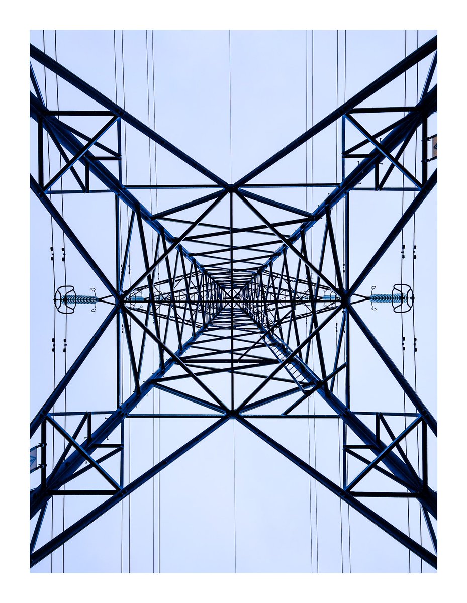 Just a reminder to always have a look upwards. #sharemondays2024 #wexmondays #fsprintmonday #pylon