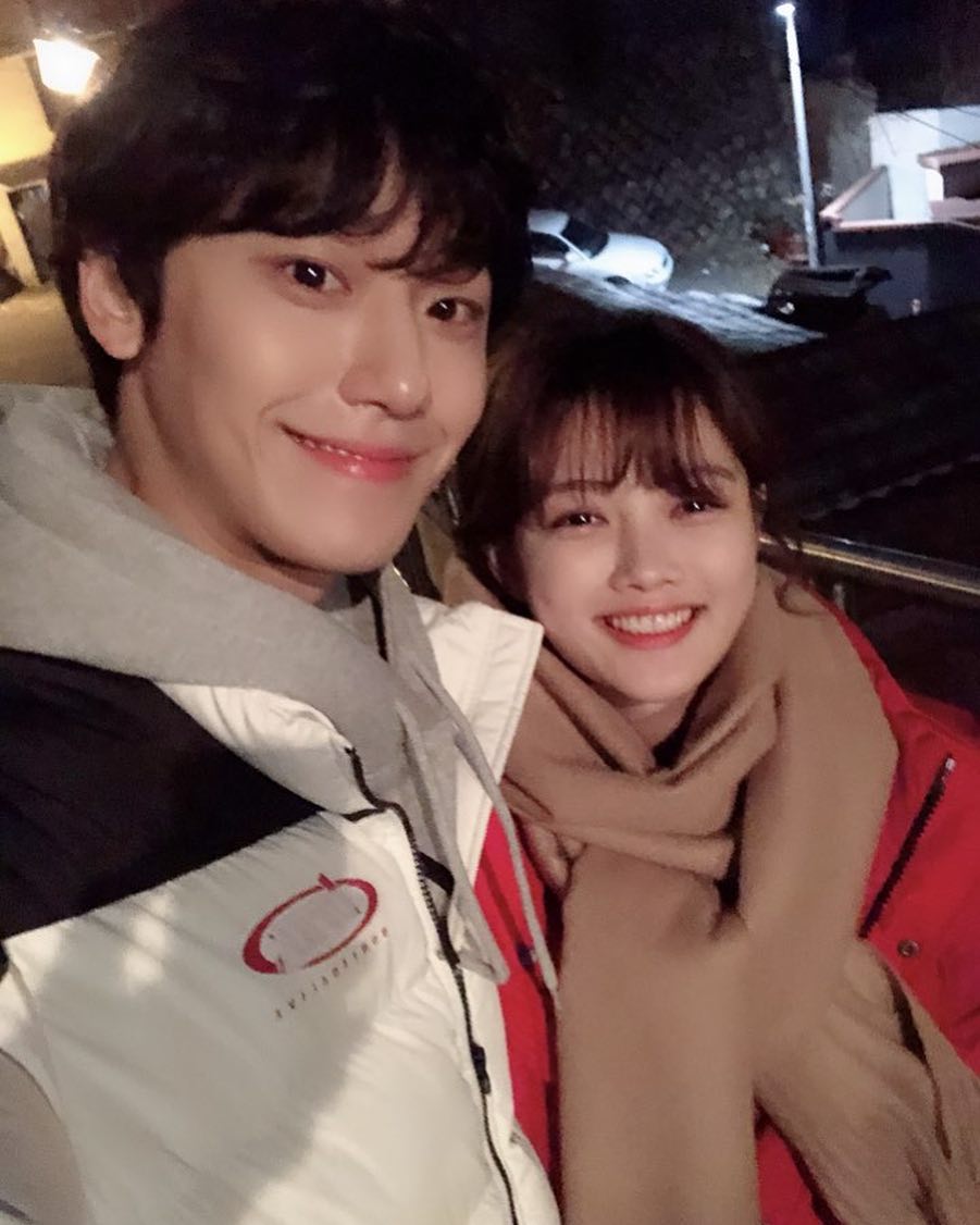 •kdm• Yg kiri kakak adek kalem, lemah lembut. Yg kanan kakak adek barbar, tantruman, kerjaan berantem mulu 🤣

Heo Siblings                       Gil Siblings
