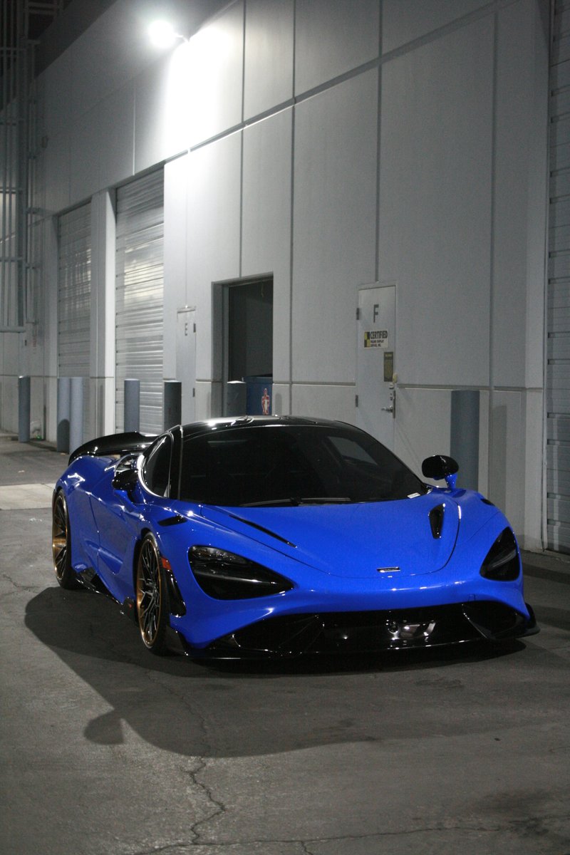 NulloohR6's tweet photo. been into automotive photography for a little and the shots have been getting better and better lmk! https://t.co/SBI6HQJAuY