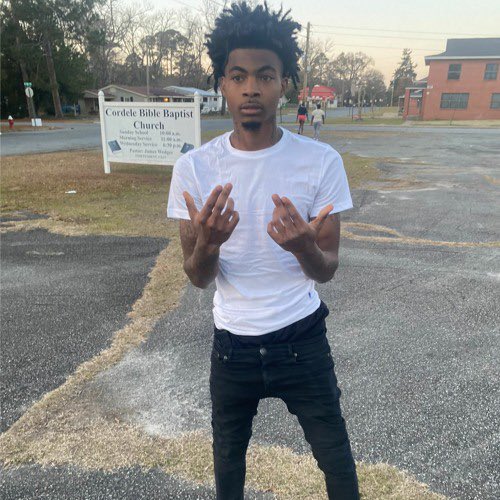 zay tweet media