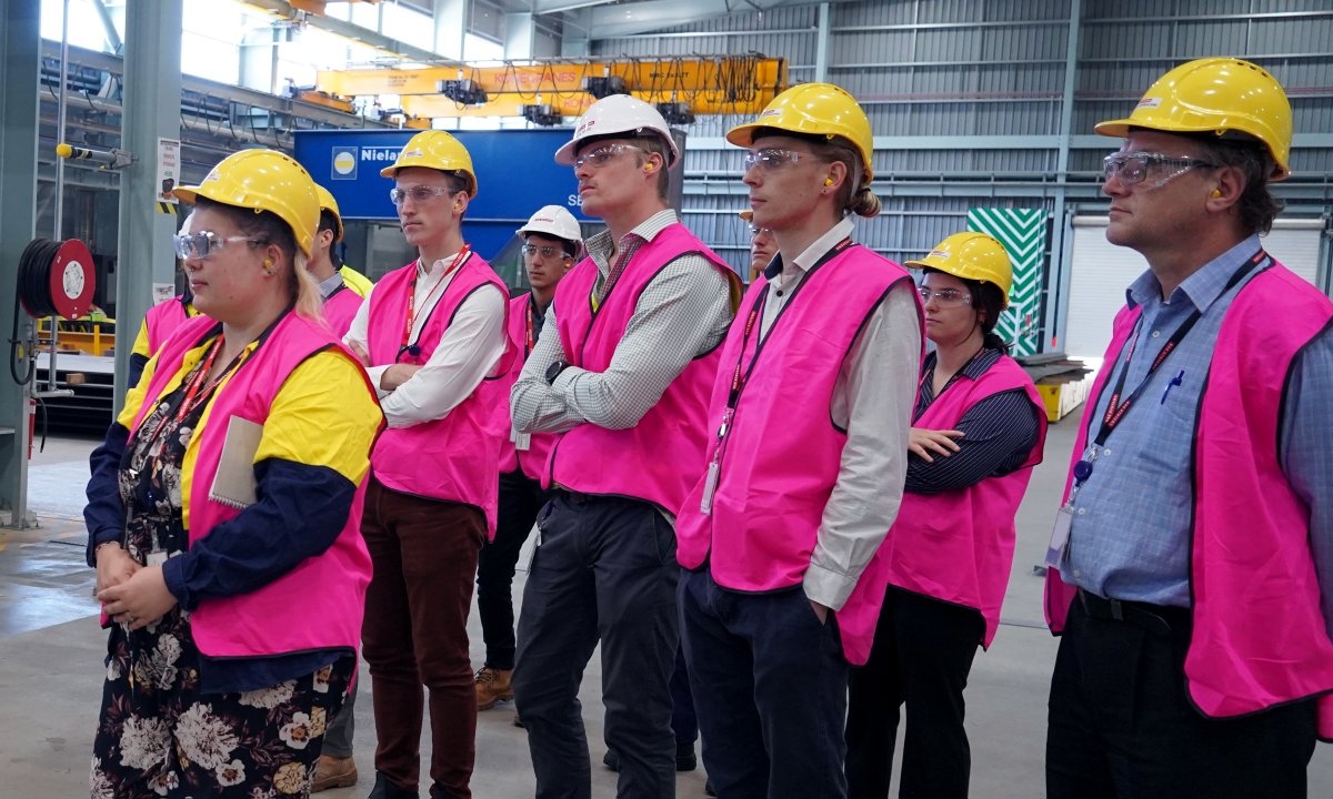 Our interns from South Australia set sail to the Osborne Naval Shipyard for a behind-the-scenes look into the Hunter Class Frigate Program last month. Do you know someone who might want to join our next intake? Applications close this week 👉 baes.co/X8CX50QHFCG