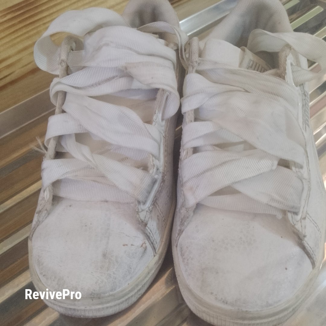 ReviveProHQ's tweet photo. At RevivePro we believe every sneaker deserves a chance at cleanliness. Don't be hesitant to drop off your dirty sneakers at our location for premium cleaning
Call/WhatsApp us at +256 780 967 615 for more info.
#WeAreRevivePro #ReDefiningSneakerCare #FreshMondays https://t.co/eihYsxTsK6