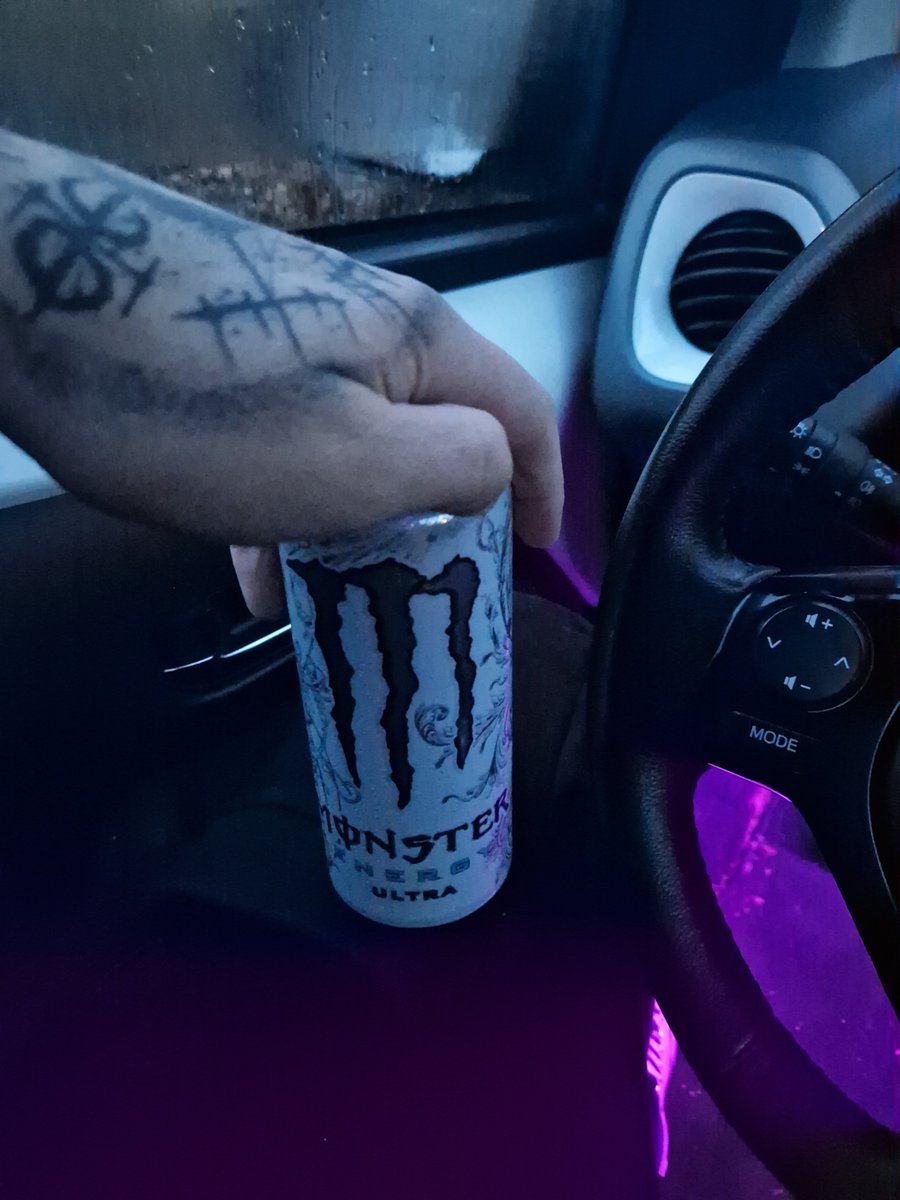 ColorScripted's tweet photo. Lecker Monsti https://t.co/MgiYbH9zF1