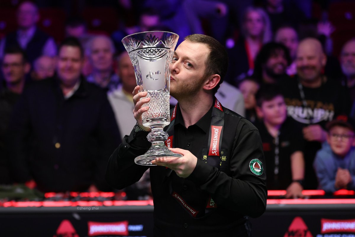 Oyuncular Şampiyonası'nda şampiyon Mark Allen!

Finalde Zhang Anda'yı 10-8 mağlup eden Kuzey İrlandalı oyuncu, Şampiyonlar Şampiyonası ve Shootout'tan sonra bu sezonki üçüncü kupasını kaldırmayı başardı.

#PlayersChampionship