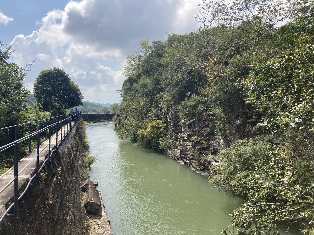 conan_herve's tweet photo. #Vietnam Il y a 100 ans commençaient les travaux de construction du barrage de #DongCam Province de #PhuYen : réunions de travail et visite de terrain @AFD_France pour évaluer les impacts du #changementclimatique sur le système d'#irrigation pour un projet de réhabilitation https://t.co/iWxwgYddzE