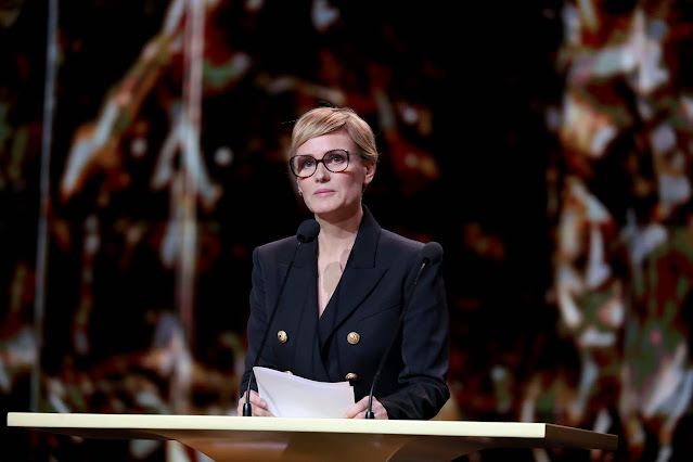 "Un terrain de chasse pour les prédateurs masculins".  
Un article de Khaled Satour👇 contredit.blogspot.com/2024/02/un-ter… #JudithGodreche 
<a href="/osezlefeminisme/">Osez le féminisme !</a>
<a href="/greve_feministe/">Grève féministe</a>
<a href="/Collectif5050/">Collectif 50/50</a>
@Les_Cesar
@CamilletJustine
<a href="/decolonisons/">Décolonisons-Nous</a>
<a href="/CFeminicides/">Collages Féminicides</a>
<a href="/NousToutesOrg/">#NousToutes</a>