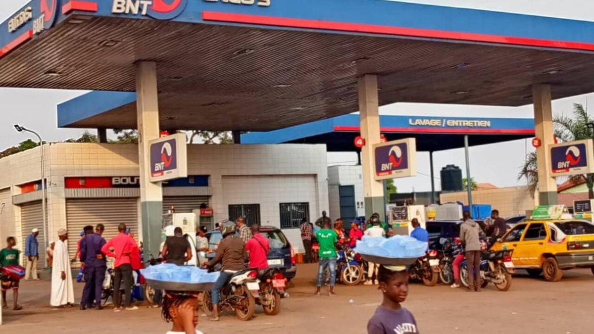 RFIAfrique's tweet image. Guinée: appel à la grève générale à partir de ce lundi 26 février rfi.my/ANOl.x