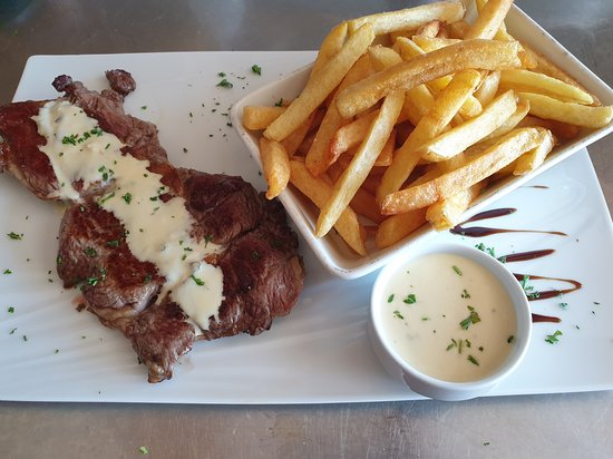 TheForgedToken's tweet photo. @Ford_Nick Roquefort cheese cream and fries. https://t.co/WR72lH4zMv