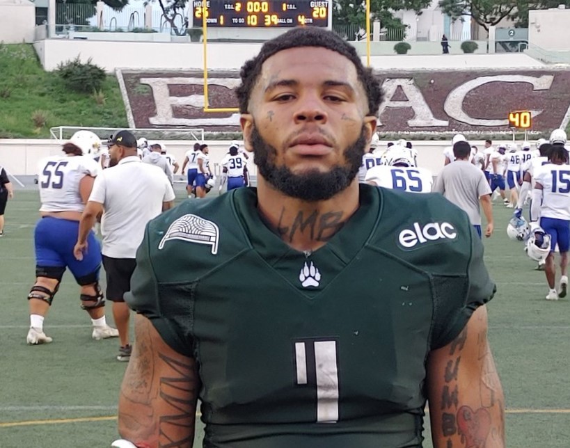 Congratulations to De'Gabriel Floyd, who has signed a pro contract with the #USFL's Michigan Panthers. Said #ELAC Coach Bobby Godinez: 'He's a special player and I’m so glad we could help him live out his dream. To see ELAC football players going straight to the pros is special.'