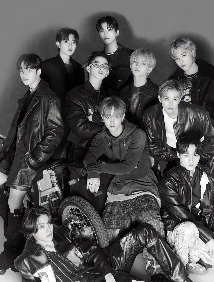 lightairee's tweet image. Treasure as The Vamps songs. 🎧🎸