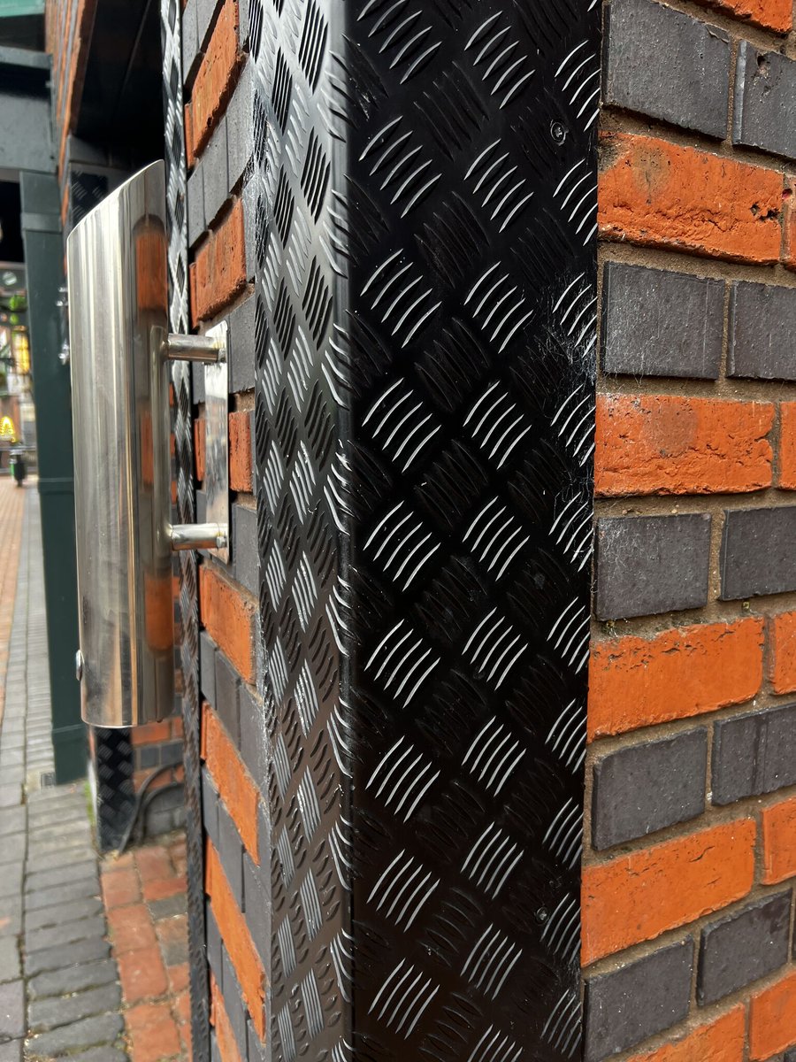 Aluminium chequer plate is sustainable material to use in a shop fitout - perfect for wall protection, corner guards, door kick plates and even stands.

Order Online: bit.ly/3KtkVXU 

#CommericalFitout #Retail #Contractors
