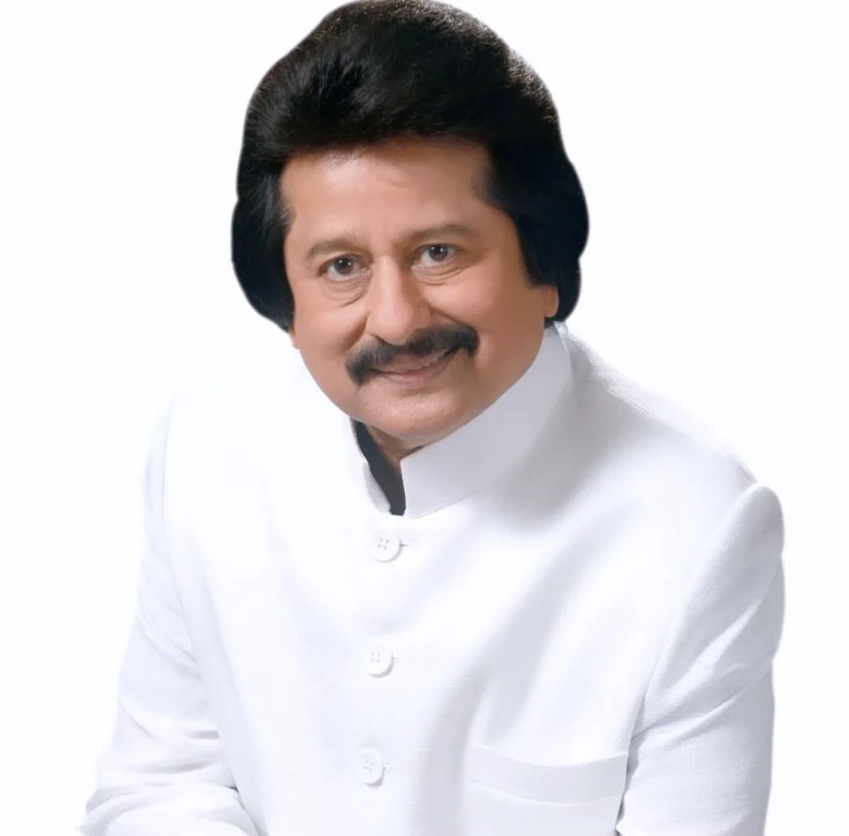 Saddened by the passing of the renowned Ghazal singer #PankajUdhas Ji. I had the privilege of sharing the stage with him during the @HunarHaat festival organized by @MOMAIndia. His emotive renditions touched the hearts of millions. May his soul rest in eternal peace. #omshanti