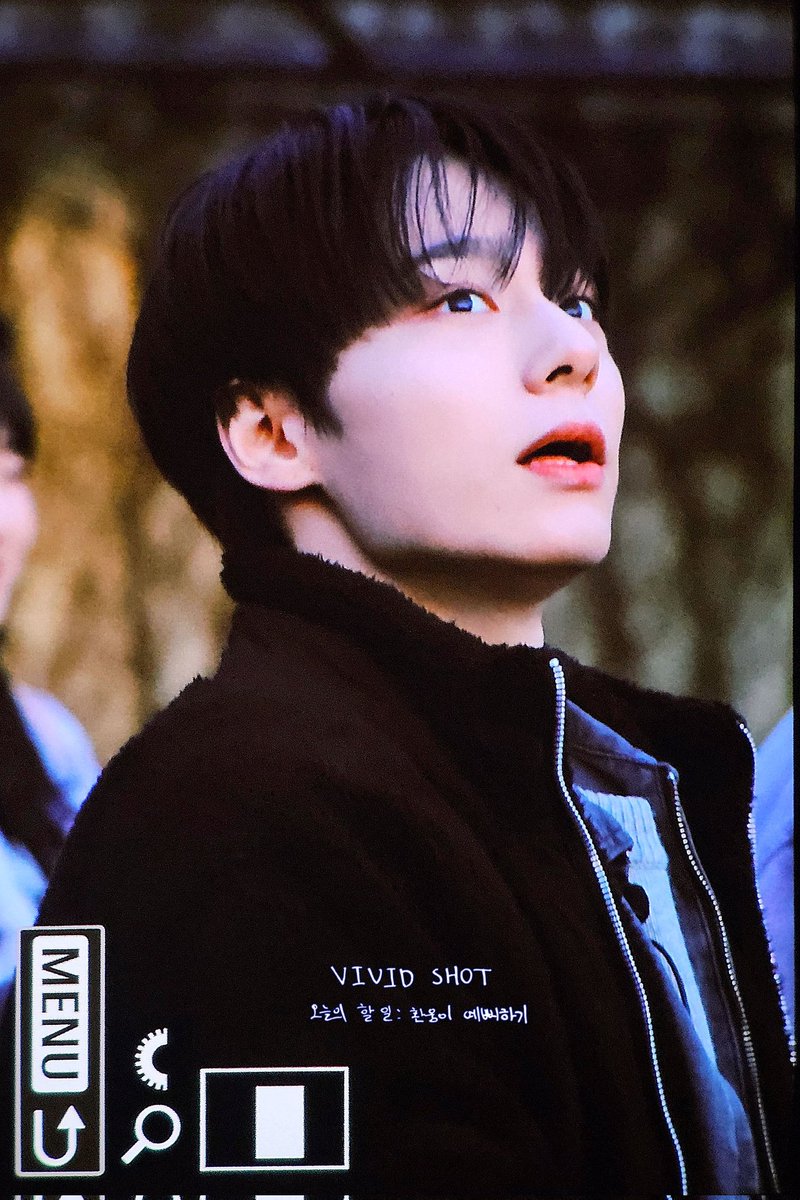 240226
상당히 콩알

#원어스 #환웅 #ONEUS #HWANWOONG