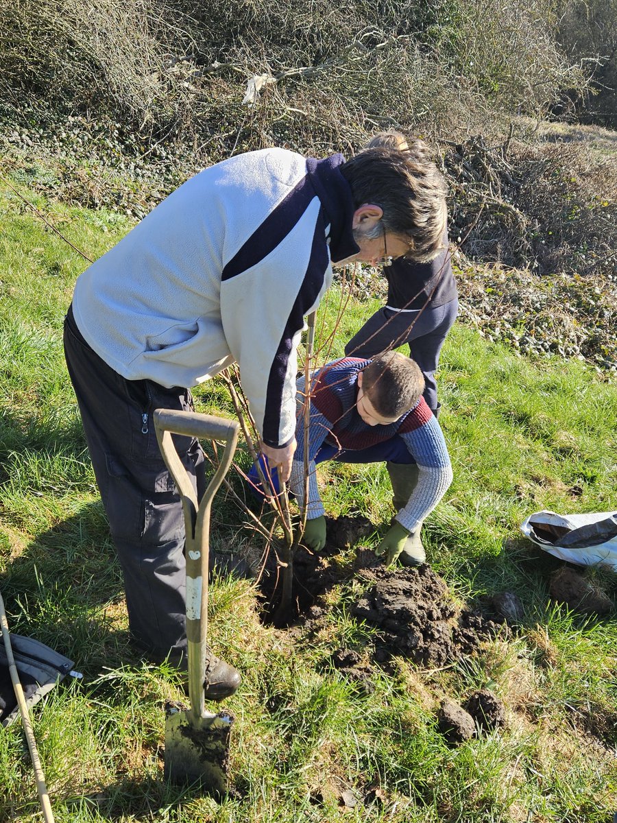 H84Caz's tweet photo. @SMagdalens James and Sophie have been hard at work over the weekend at their conservation group, planting 200 trees on Seaham golf course 🌍🌳 https://t.co/gVliE2XMqX