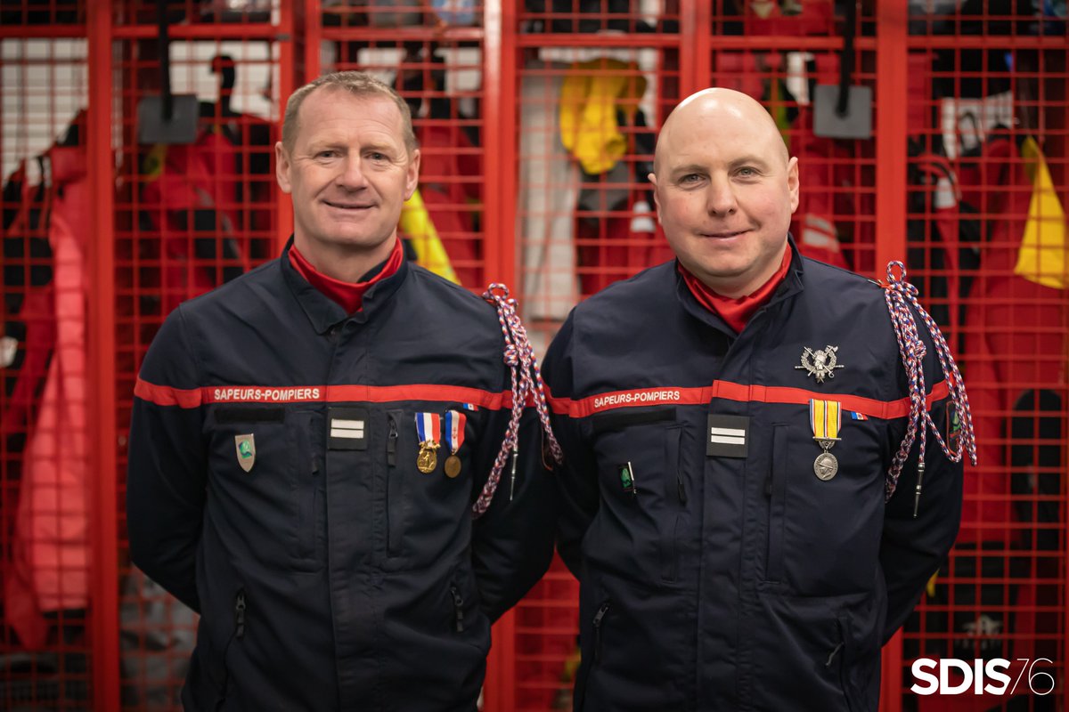 Sdis76's tweet photo. #Passation de commandement au centre d'incendie et de secours de #Duclair le 23/02 dernier, en présence de nombreux élus.

Le Ltn Thierry CHEVALIER passe le relais au Ltn Fabien LEROY. Bravo !

🙏Merci aux 46 volontaires du centre pour leur engagement !

📷Blas Garcia Catellano https://t.co/ufIxeXBYiI