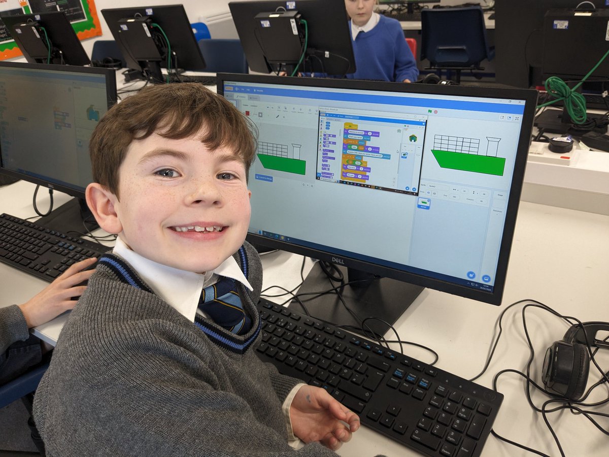 George hard at work on his <a href="/scratch/">Scratch Team</a> quiz about the world's biggest ships! ⛴️

#HazlegroveComputing