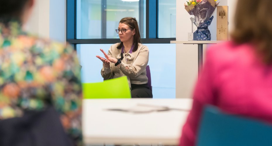 Thank you to Rachel Kenna Chief Nursing Officer @chiefnurseIRE for your time last Thursday speaking about your inspirational career with students & staff. The event facilitated by Prof. Maria Brenner, was delivered in collab with @UCDALUMNI @roinnslainte @ucddublin @UCDMidwifery