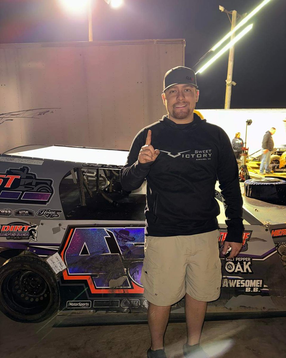 Congratulations Chase Holland Racing on the win at Southern Raceway over the weekend!

#teamwillys #equalizer #willyssuperbowls #choiceofchampions #runoneorfollowone