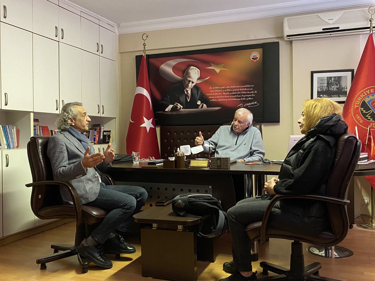 Kadıköy Belediye Başkan Adayımız Mehmet Çevik ve beraberindeki heyetimiz Türkiye Emekliler Derneği Kadıköy Şubesini ziyaret etti.

Misafirperverlikleri için teşekkür ederiz.