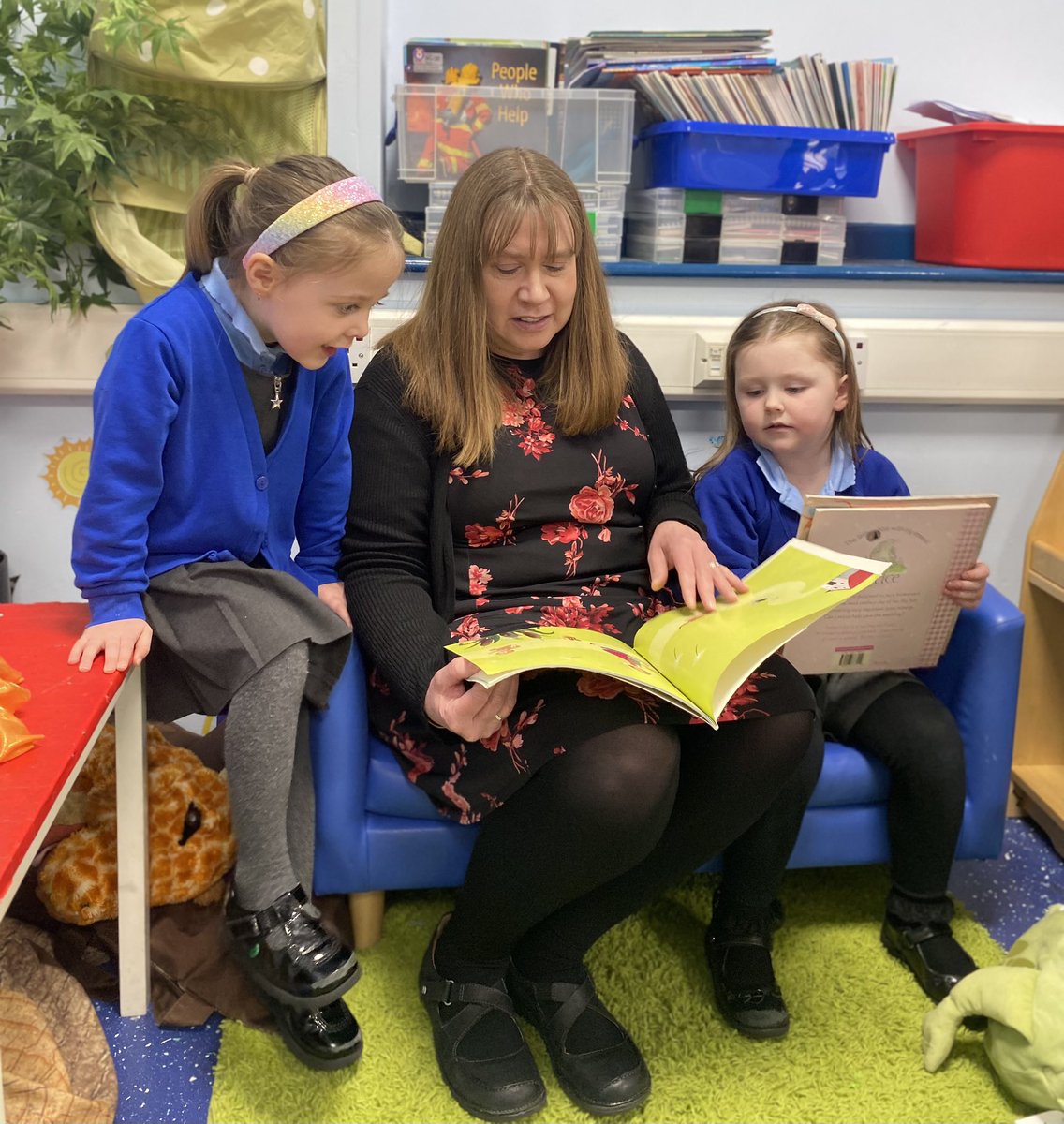 Filming with reception class at St Andrews Primary School in Oswaldtwistle this morning - as figures show 30% of kids in the North West lack essential literacy skills by age 5. It’s an issue teachers here say they are seeing more and more - full story on @BBCNWT tonight