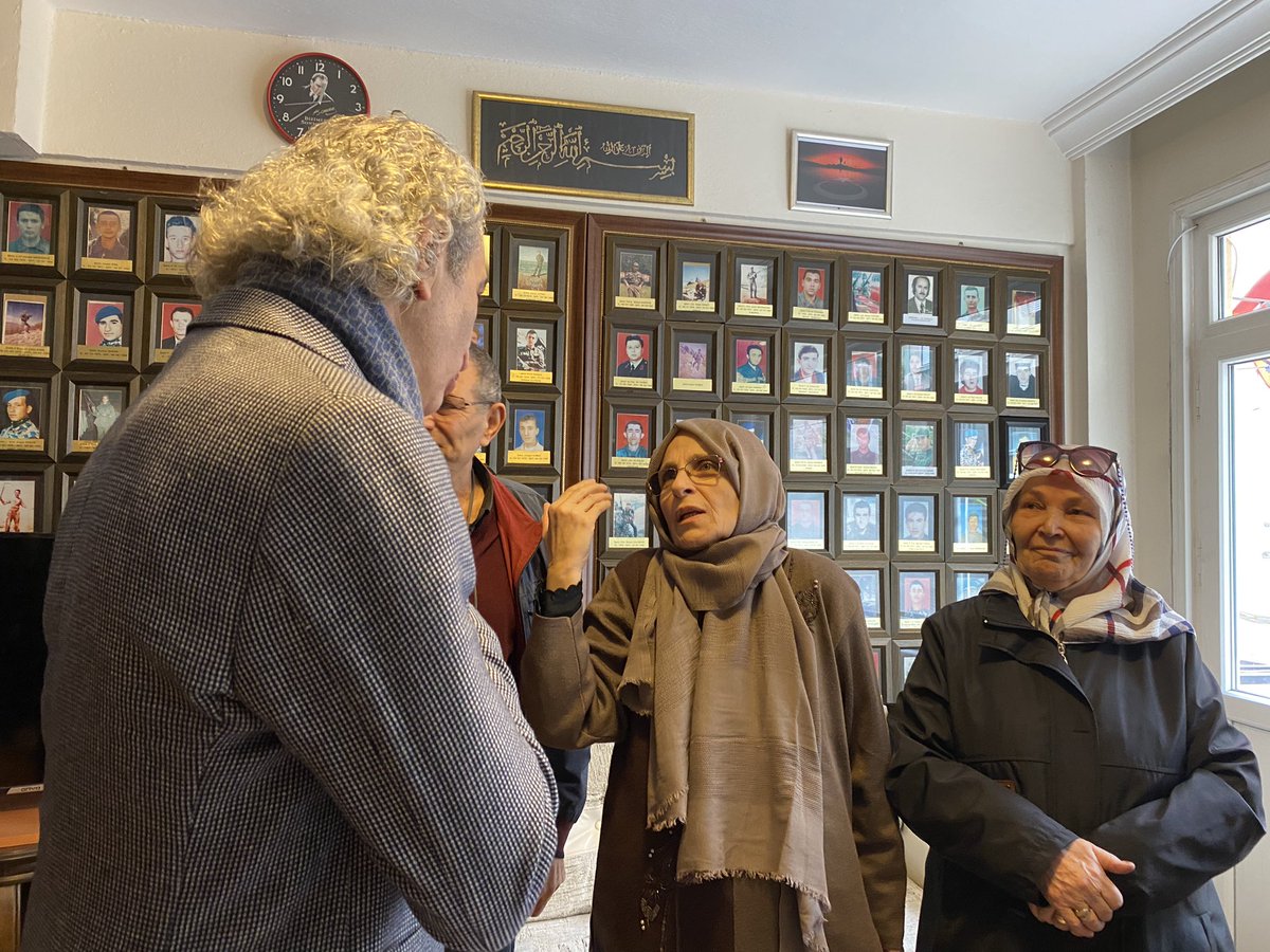 Kadıköy Belediye Başkan Adayımız Mehmet Çevik ve beraberindeki heyetimiz İstanbul Şehit Aileleri Dayanışma Ve Sosyal Yardımlaşma Derneğini ziyaret etti. 

Misafirperverlikleri için teşekkür ederiz.