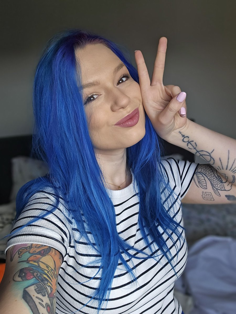 Het is mijn verjaardag maar helaas geen bdaystream want ben vanavond in Amsterdam voor Twitch. 💙 Nog is heel erg bedankt om het gisteren zo leuk te maken in de stream. Geniet nog van jullie maandag. 🌟