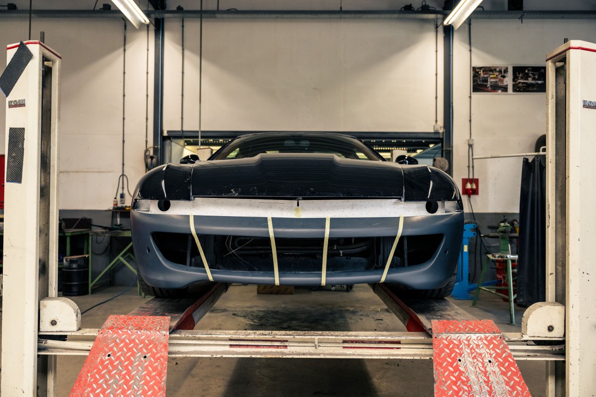 NielsvanRoij's tweet image. Daytona Shooting Brake Hommage

We are currently engaged in collaboration with a multifaceted team comprising seasoned experts, skilled craftspeople, upholstery specialists, CAD designers, and a host of other talented professionals. 
__

#oneoff #coachbuilder #coachbuilt #V12