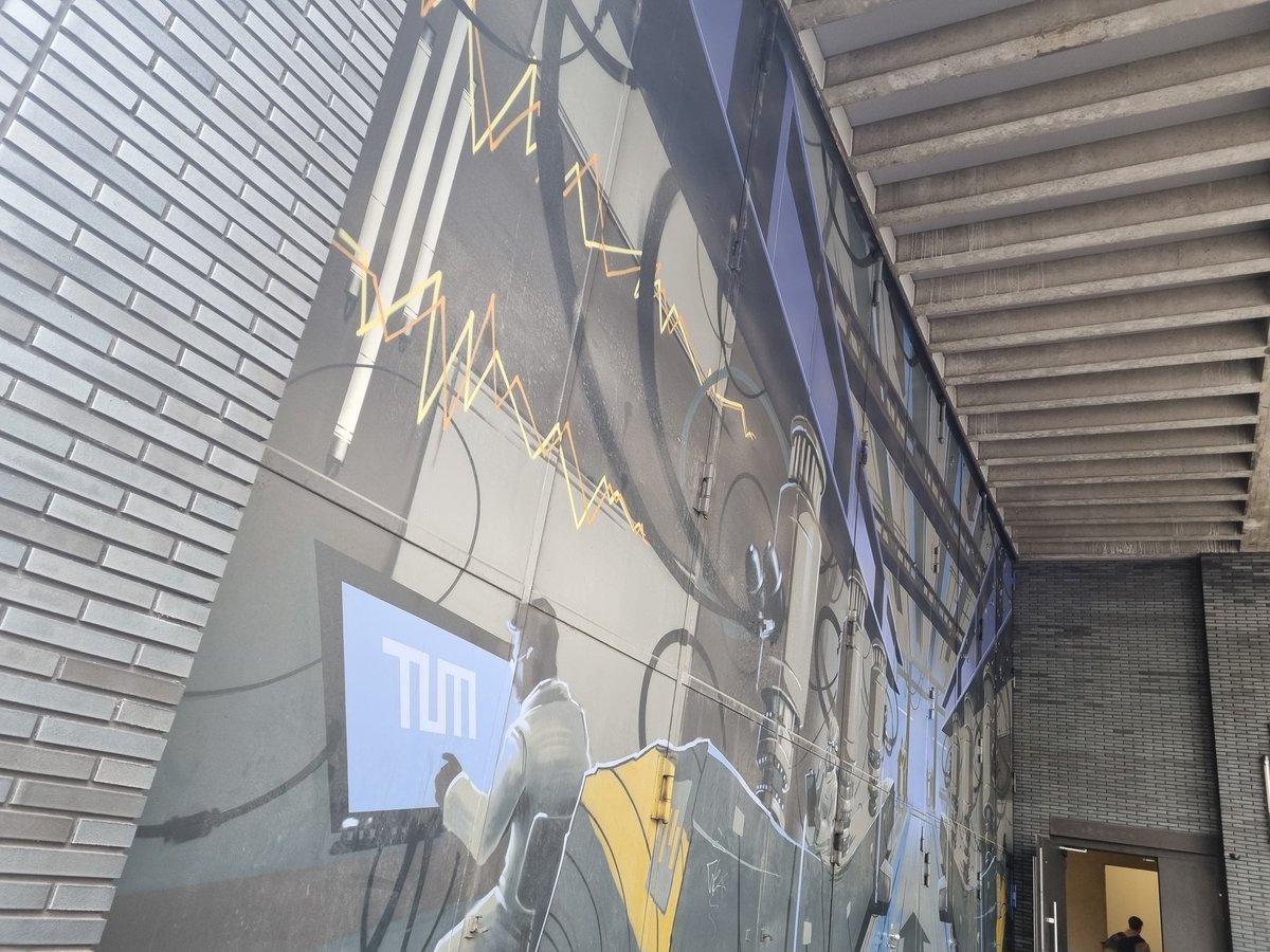 Polina Bayvel tweet media