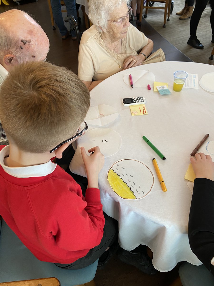 A lovely morning spent with pupils of Somerleyton Primary School and residents at Broadlands Care home, at an intergenerational event. Talking and creating together around the theme of water. 
@EvolutionTrust #nationalliteracytrust #suffolklibraries