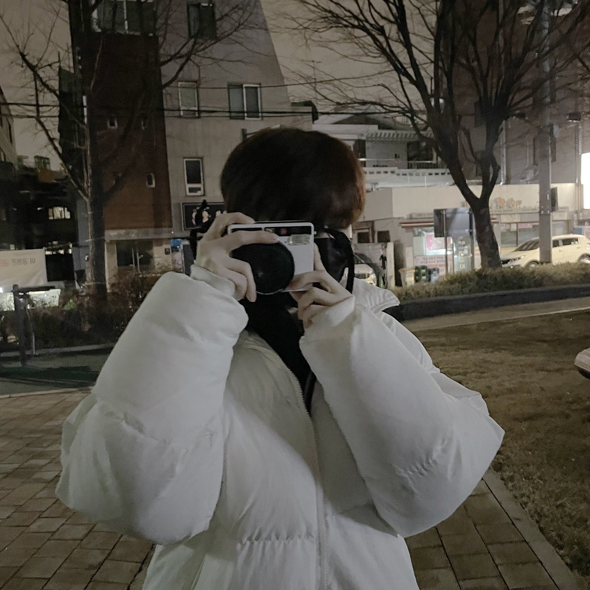 Ciipher_hyun's tweet photo. 생일 축하해현빈아🍓🤍
건강하게 지내길 바래용☘️
#happy_hyunbin_day
#HAPPYHYUNBINDAY https://t.co/1YXOJHHy0s