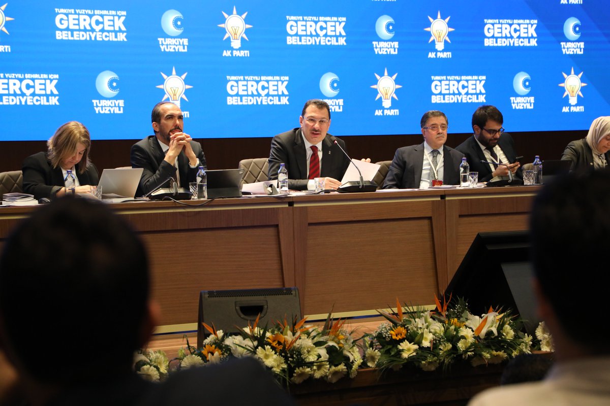 Genişletilmiş Seçim İşleri Başkanları toplantımızın ilk oturumu Seçim İşleri Başkan Yardımcımız <a href="/veysel_hoca/">Prof. Dr. Veysel Ayhan</a>'ın sunumuyla sona erdi.